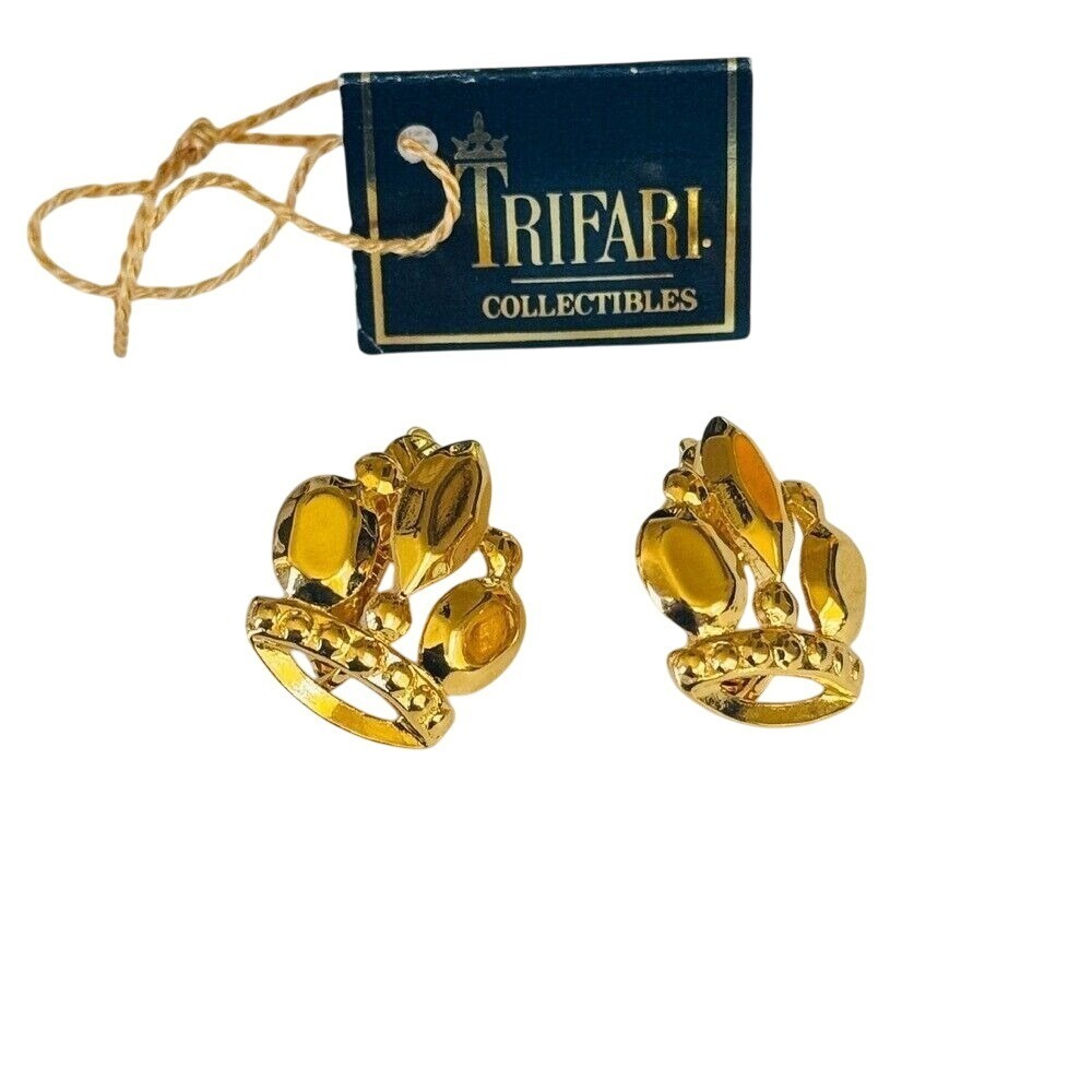 Crown Trifari Royal Earrings VTG Regal Gold Plated Metal Clip NOS Victorian Rare